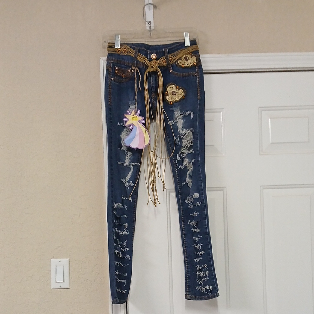 Lady design jean sign 11
